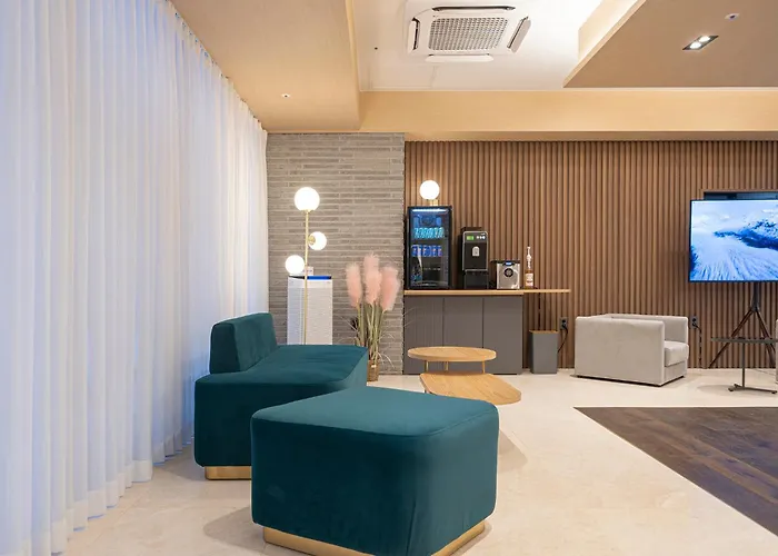 Brown Dot Yeoksam Hotel *