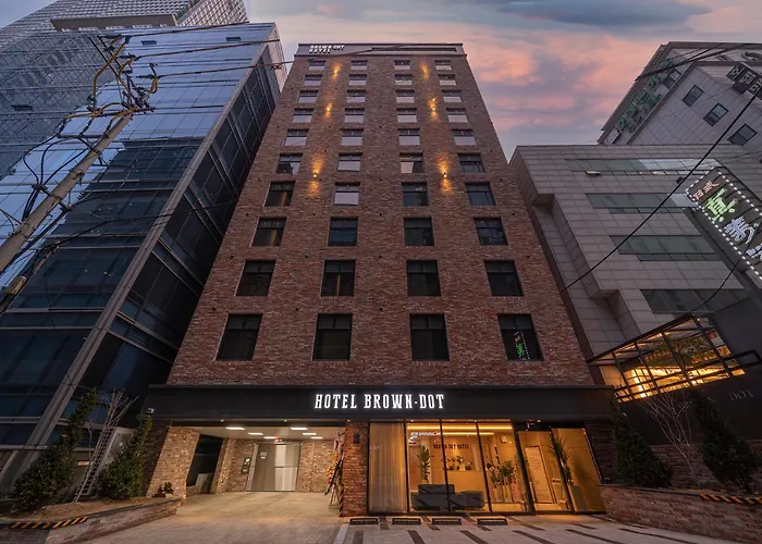 Hotel Brown Dot Yeoksam